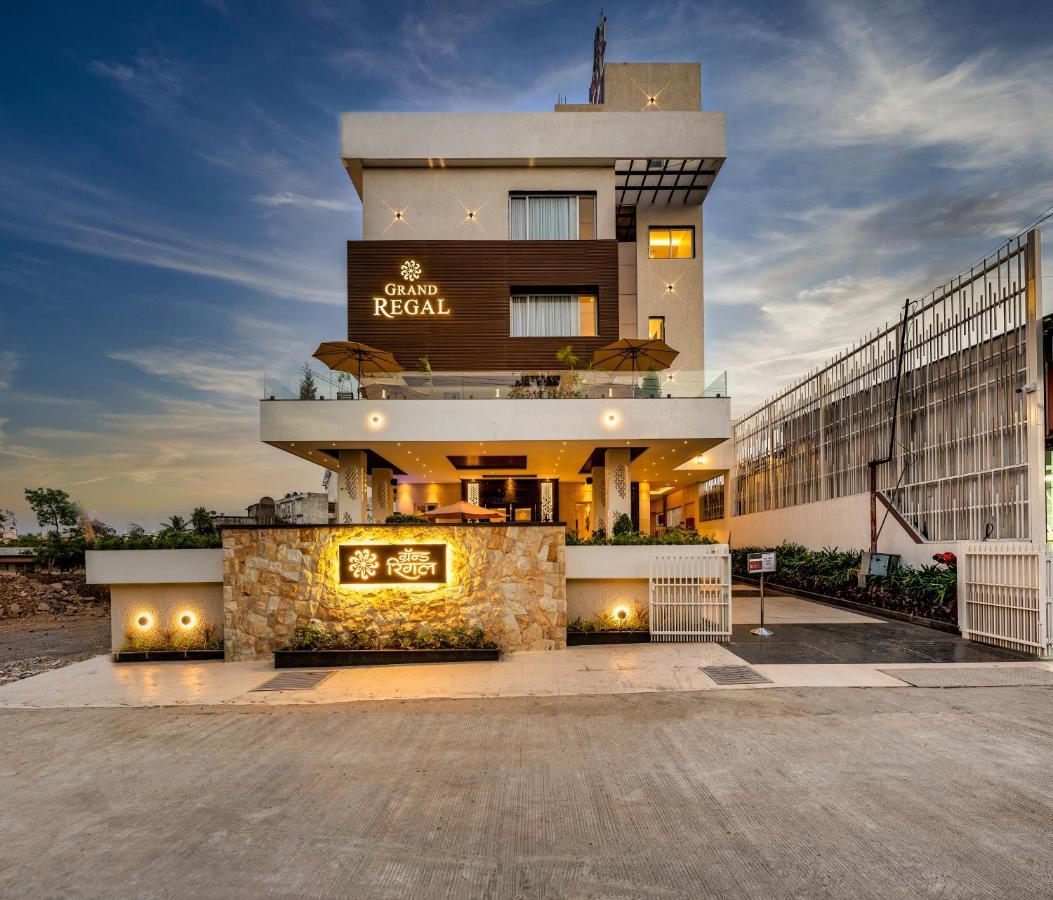 Готель Grand Regal Chandoli Екстер'єр фото