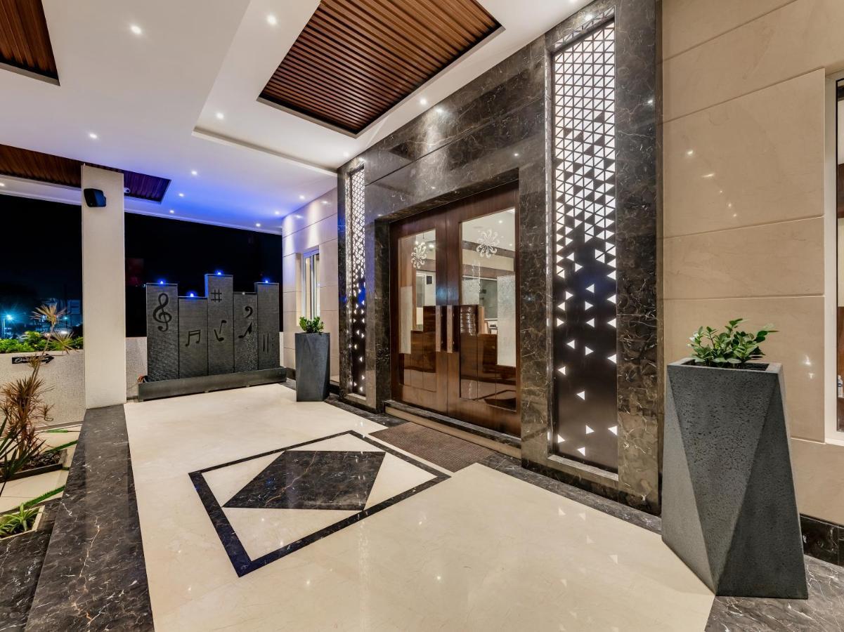Готель Grand Regal Chandoli Екстер'єр фото
